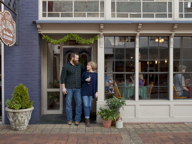 The Hosts Of Home Town Reveal What It S Really Like To Become Hgtv Stars How Erin And Ben Napier Are Putting Laurel Ms On The Map