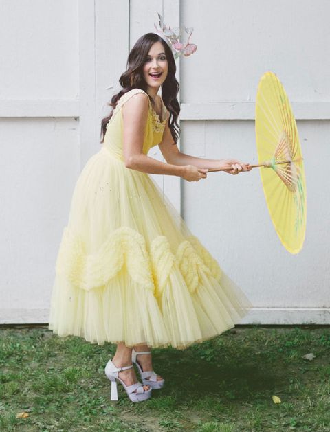<p>Kacey Musgraves loves a good theme party, so when the singer-songwriter's friend suggested a "par-tea" to celebrate Kacey's 27th birthday, she was ready to break out the china. And that she did. Here's a look at the midsummer merriment, along with party-ready recipes (starting on slide 9!) inspired by the traditional-with-a-twist theme.</p>