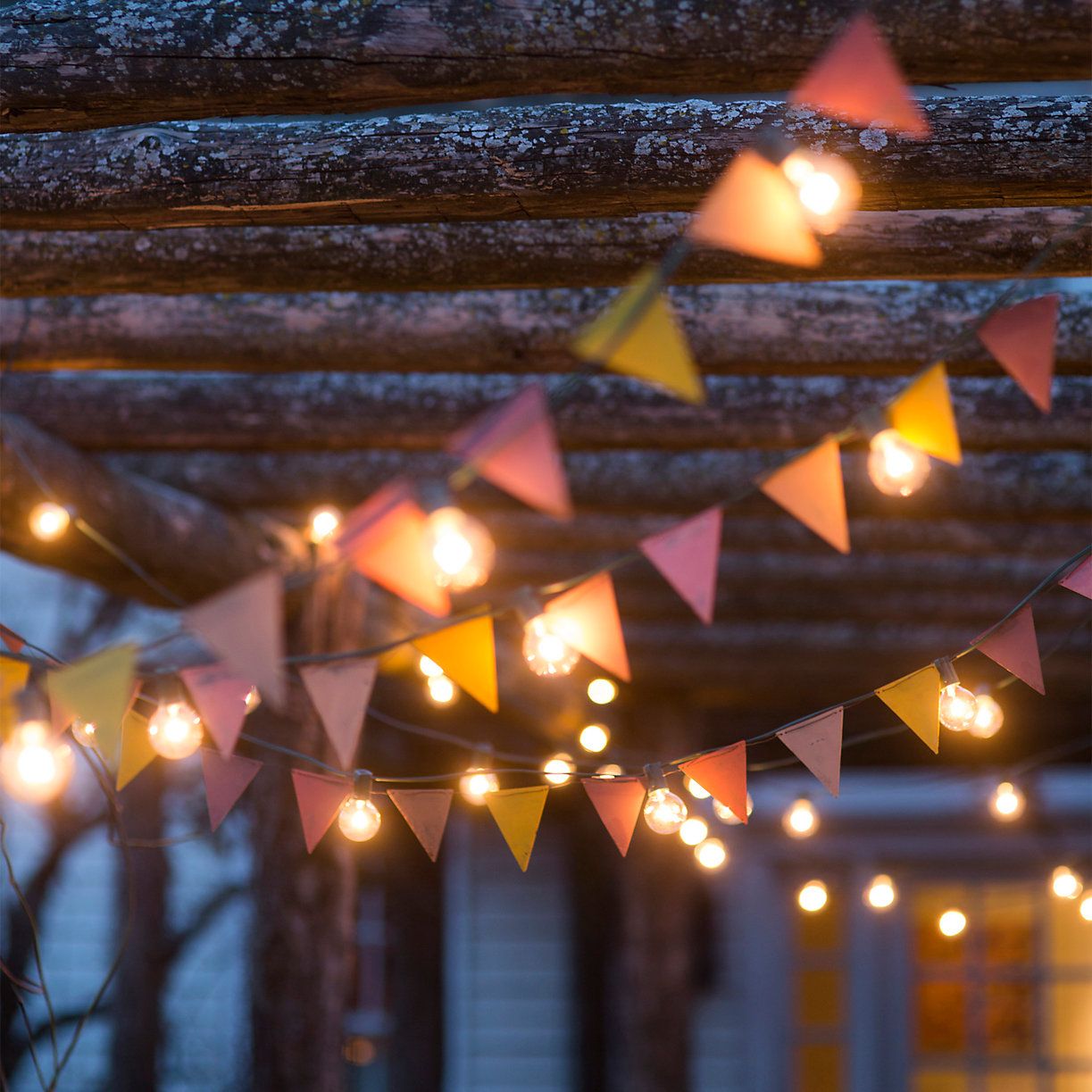 25 Backyard Lighting Ideas How To Hang Outdoor String Lights