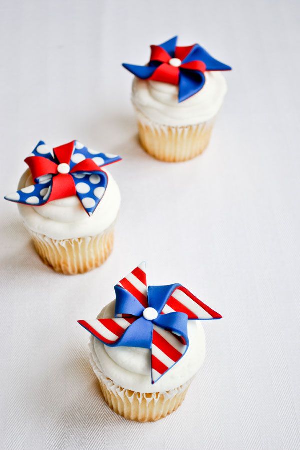 Easy Fourth of July Dessert: Cake Cups! - Amycakes Bakes