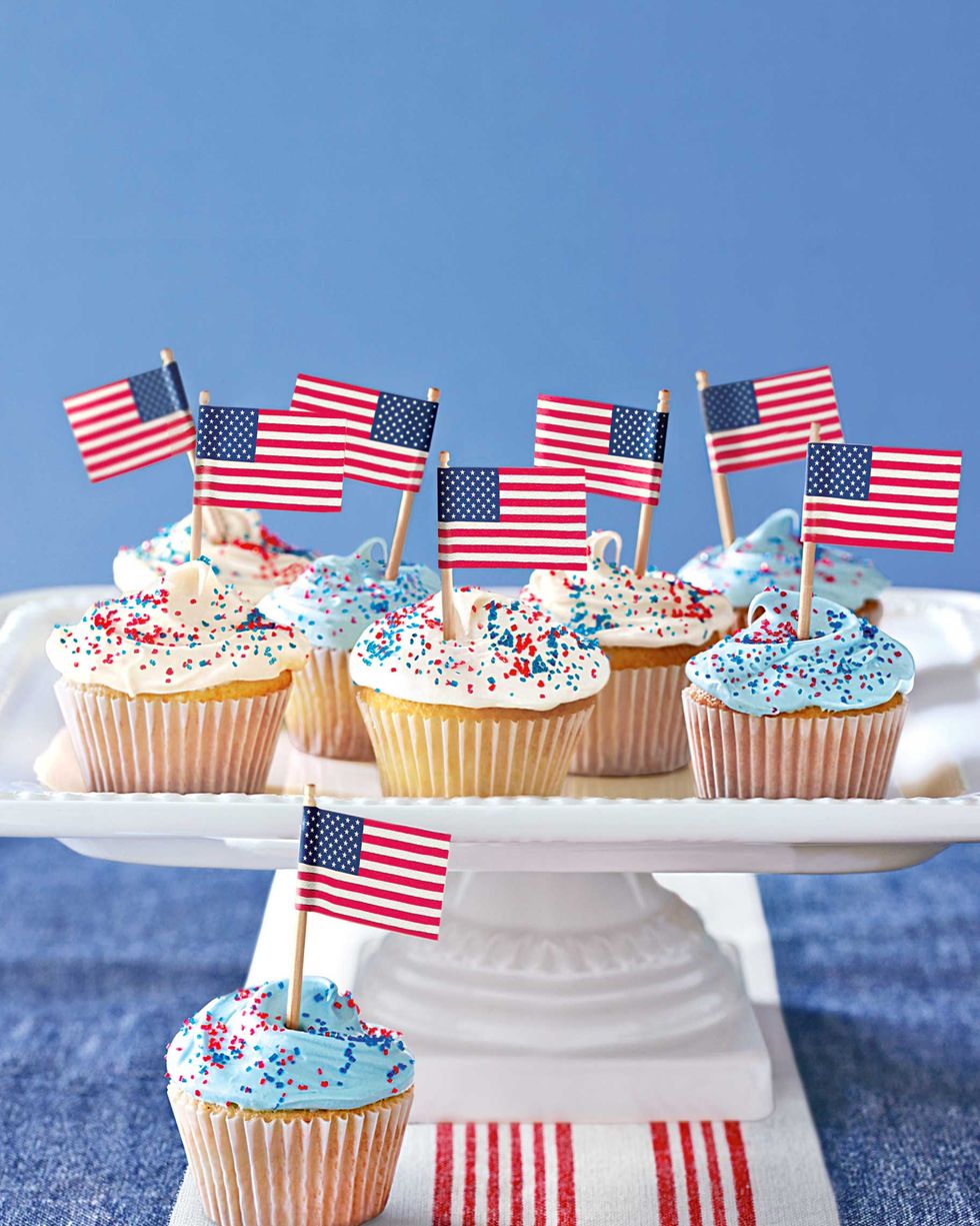 patriotic cupcakes for memorial and labor day