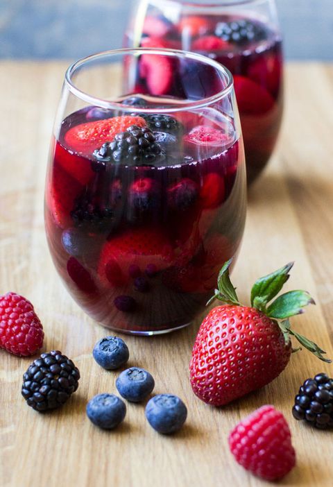 25 Best Sangria Recipes – How to Make Easy Red and White Wine Sangrias