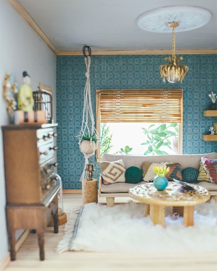 Dollhouse livingroom makeover