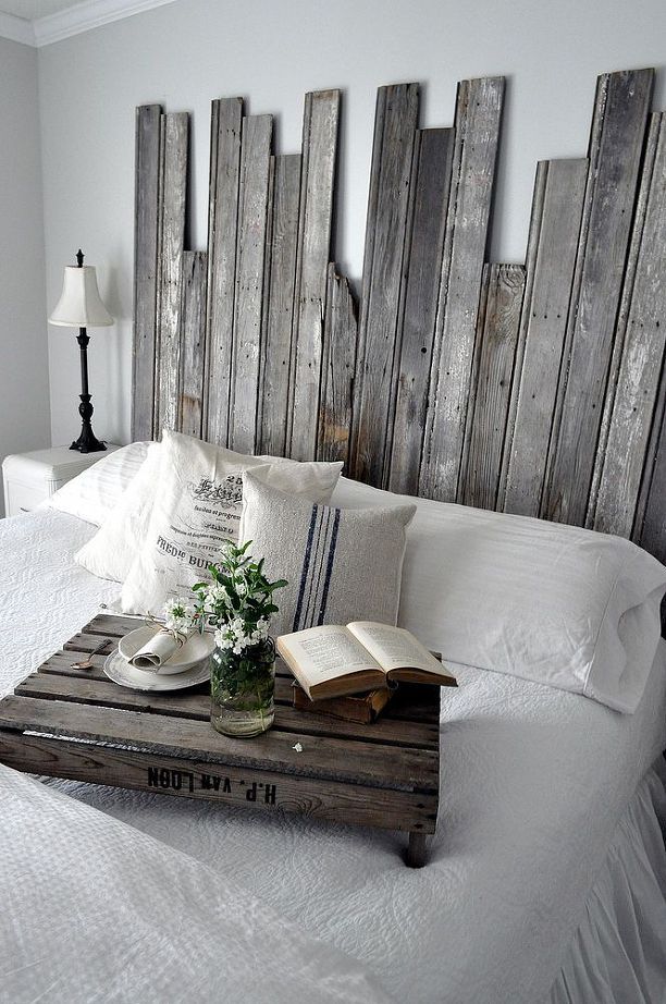 22 Diy Reclaimed Wood Projects Crafts, How To Build A Headboard Out Of Reclaimed Wood Furniture