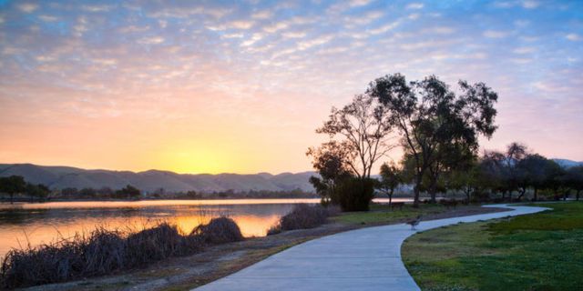 Nature, Natural landscape, Water resources, Landscape, Dusk, Evening, Waterway, Bank, Sunlight, Horizon, 