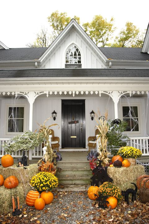 outdoor halloween decorations farmhouse