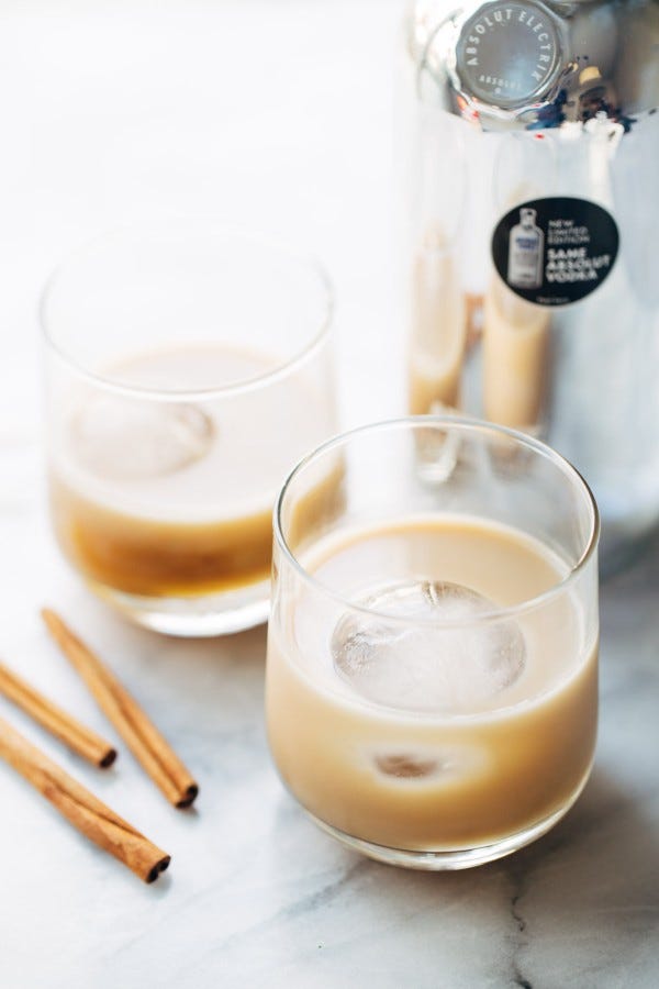 41 Hot Winter Drinks - Easy Recipes for Warm Holiday Drinks