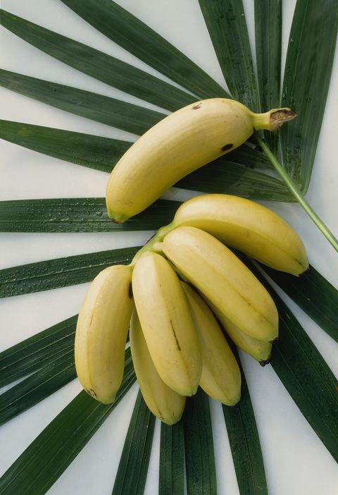 Daytime, Yellow, Whole food, Food, Natural foods, Fruit, Vegan nutrition, Leaf, Banana family, Cooking plantain, 
