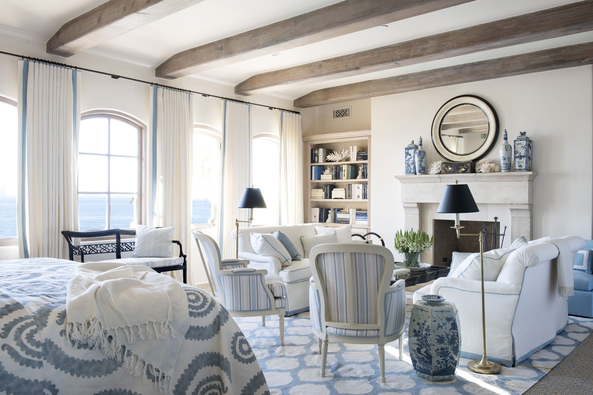 Blue And White Rooms Decorating With Blue And White