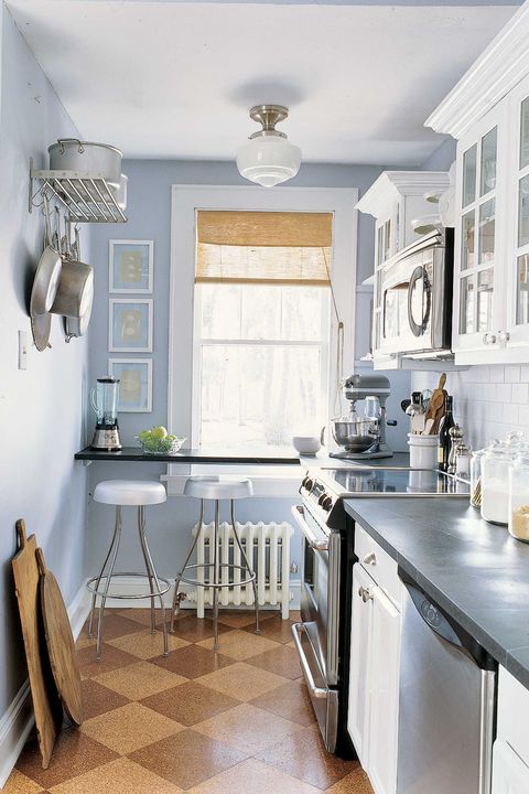 Blue and White Rooms - Decorating with Blue and White