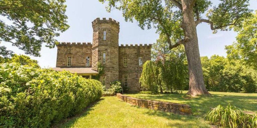 Castle for Sale in Virginia Melrose Castle