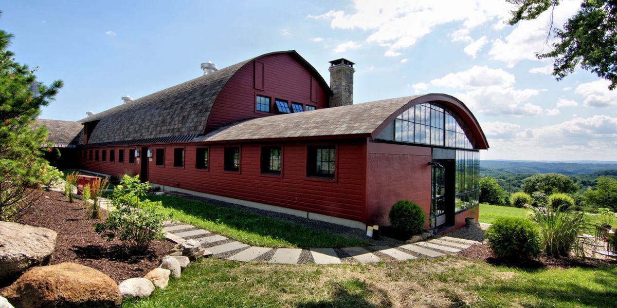 This Massive $2.5 Million Converted Barn Features a Huge Art Studio