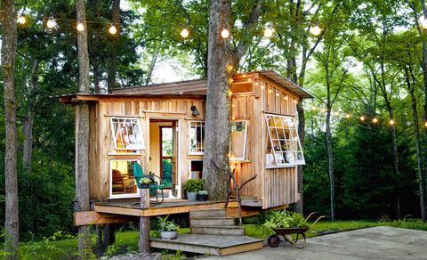 tiny house treehouse