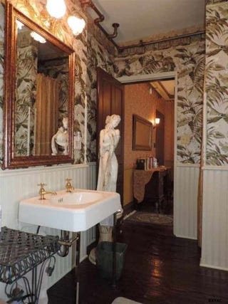 Linden Bathroom