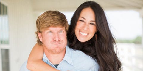 Chip Gaines Answering Magnolia Customer Service Calls Is The Image Instagram Chip And Joanna Gaines