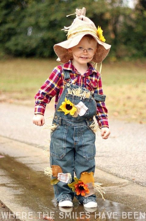 Hat, Sleeve, Trousers, Jeans, Denim, Child, People in nature, Baby & toddler clothing, Sun hat, Costume accessory, 