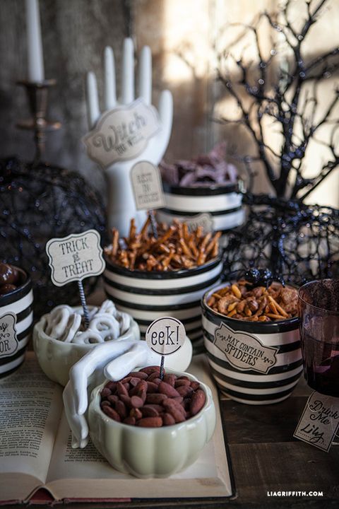 30 Halloween Centerpieces Table Decorations Diy Ideas For Halloween Themed Tables