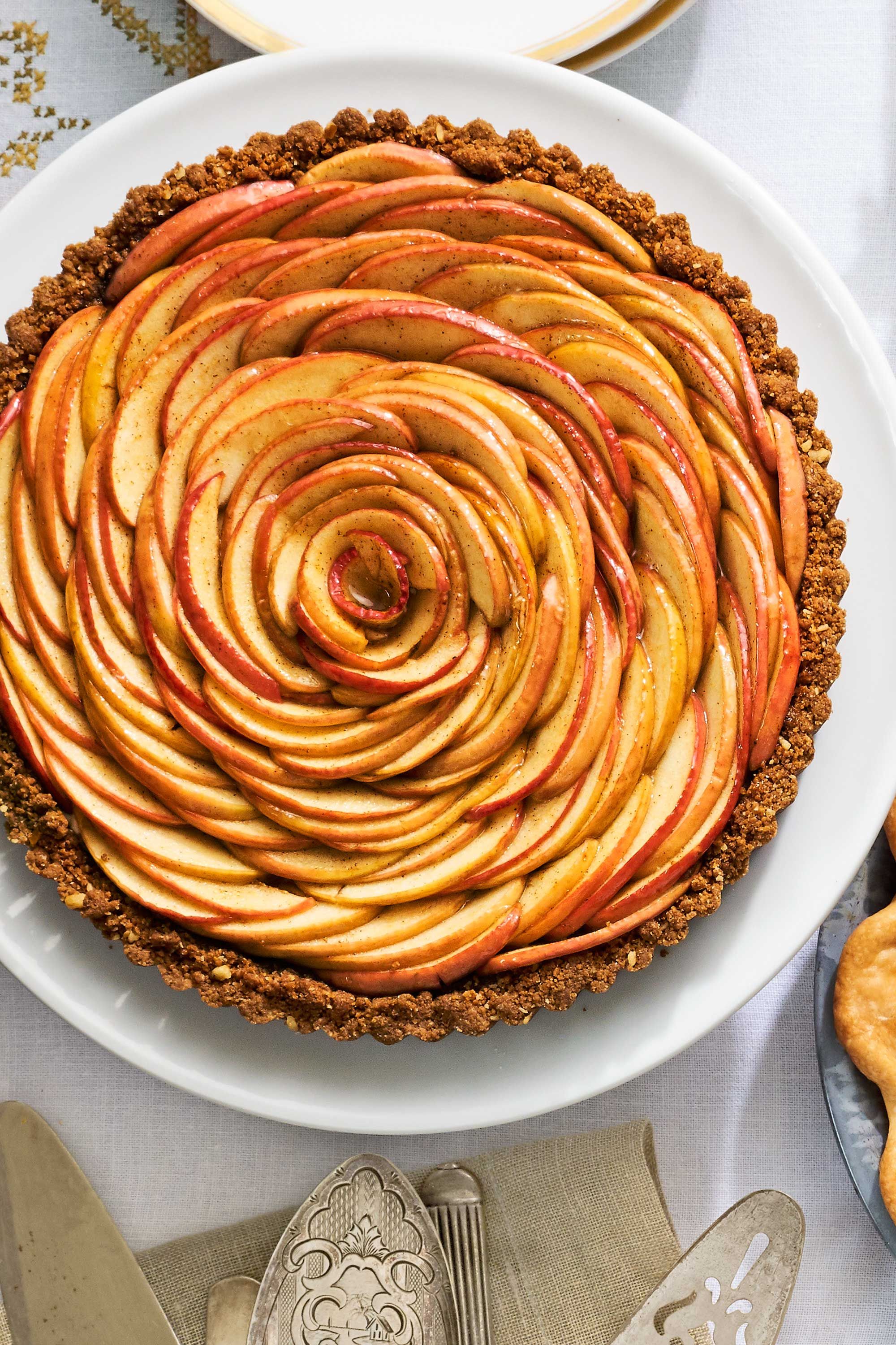 Best Apple Blossom Tart Recipe - How To Make an Apple Blossom Tart -  CountryLiving.com