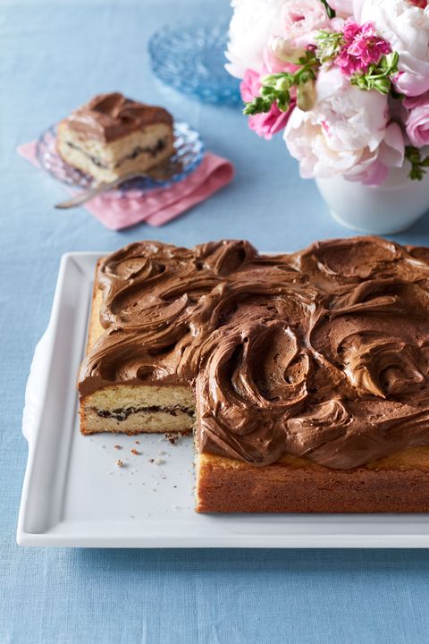 vanilla sheet cake with chocolate cinnamon filling