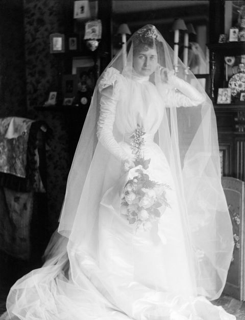 Bridal veil, Veil, Bridal accessory, Wedding dress, Bride, Photograph, Dress, Gown, Bridal clothing, Fashion accessory, 
