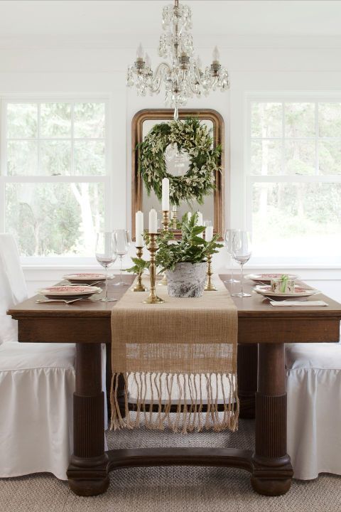 neutral christmas table settings centerpieces