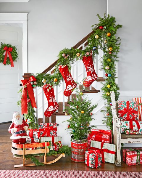 colorful entryway christmas decorating idea