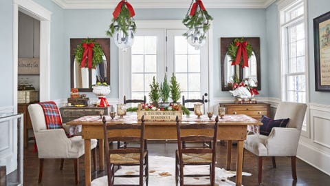 49 Best Christmas Table Settings - Decorations and Centerpiece Ideas ... 49 Best Christmas Table Settings - Decorations and Centerpiece Ideas ...