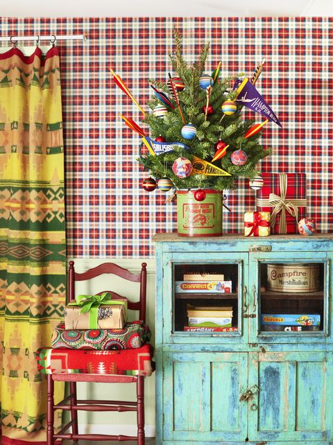 mini christmas tree decorating ideas vintage pennants