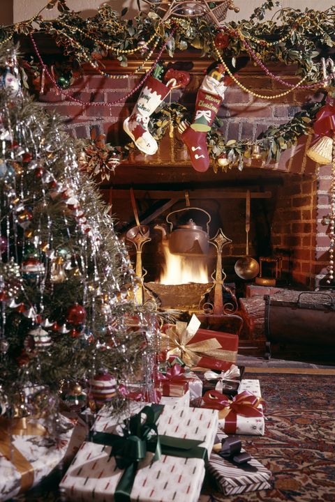 Christmas, Christmas tree, Christmas decoration, Christmas ornament, Tree, Christmas eve, Interior design, Event, Tradition, Christmas lights, 