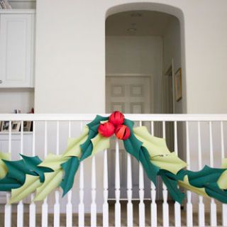 How To Make An Oversized Paper Christmas Garland - Paper Garland Tutorial