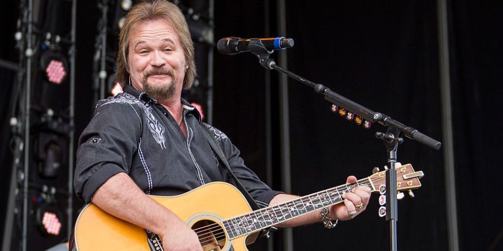 Travis Tritt Shares His Feelings on the Beyonce and Dixie Chicks CMA ...