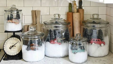Product, Ingredient, Food storage containers, Lid, Mason jar, Chemical compound, Home accessories, Seasoning, Table salt, Cookie jar, 