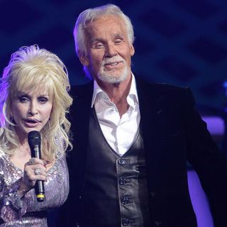 Dolly Parton and Kenny Rogers Reunite - Parton and Rogers Duet for ...