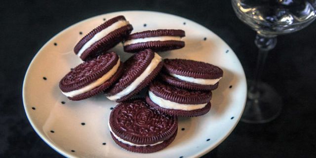 Boozy Cookies - Drunken Oreos