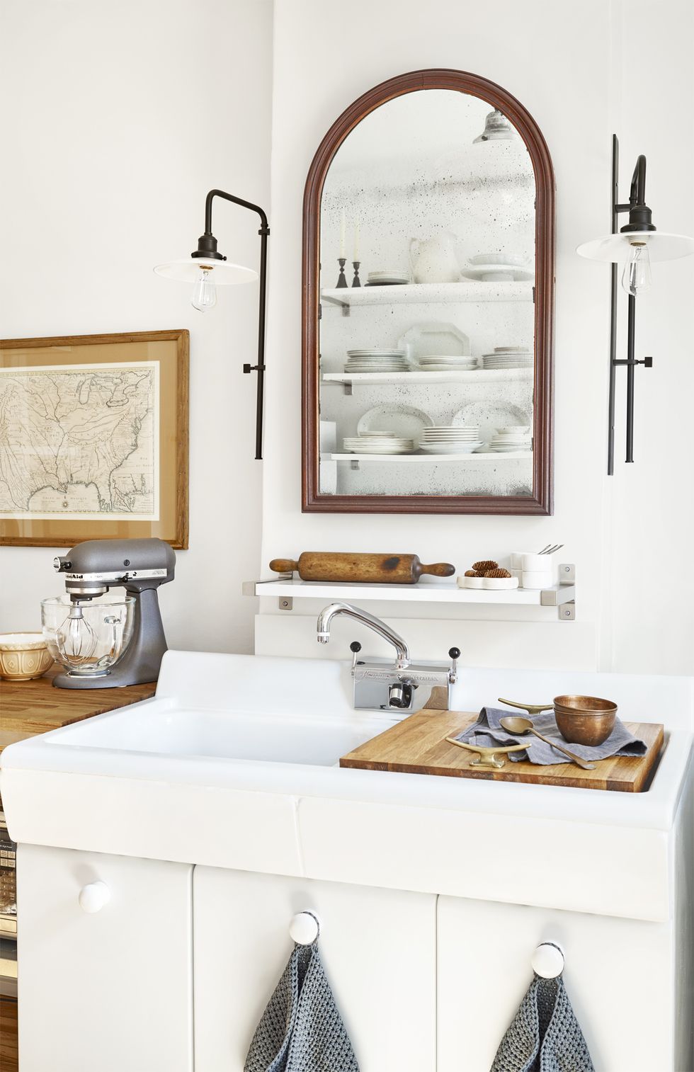 Plumbing fixture, Room, Bathroom sink, Tap, Wall, Sink, Porcelain, Interior design, Bathroom cabinet, Plumbing, 