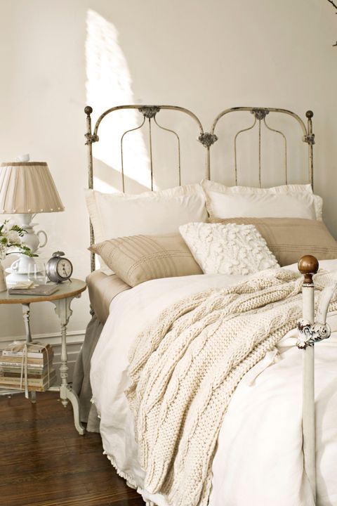 cozy bedroom ideas - textured bedding