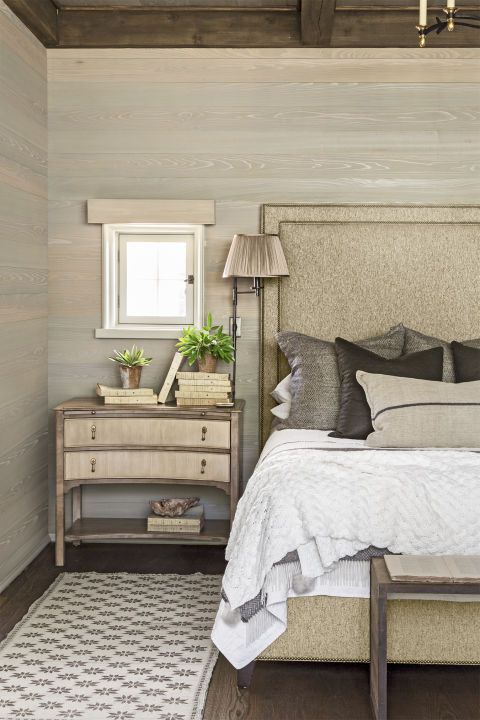 cozy bedroom ideas - wood headboard