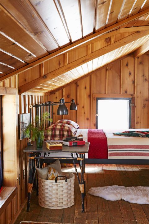 cozy bedroom ideas - wood paneling