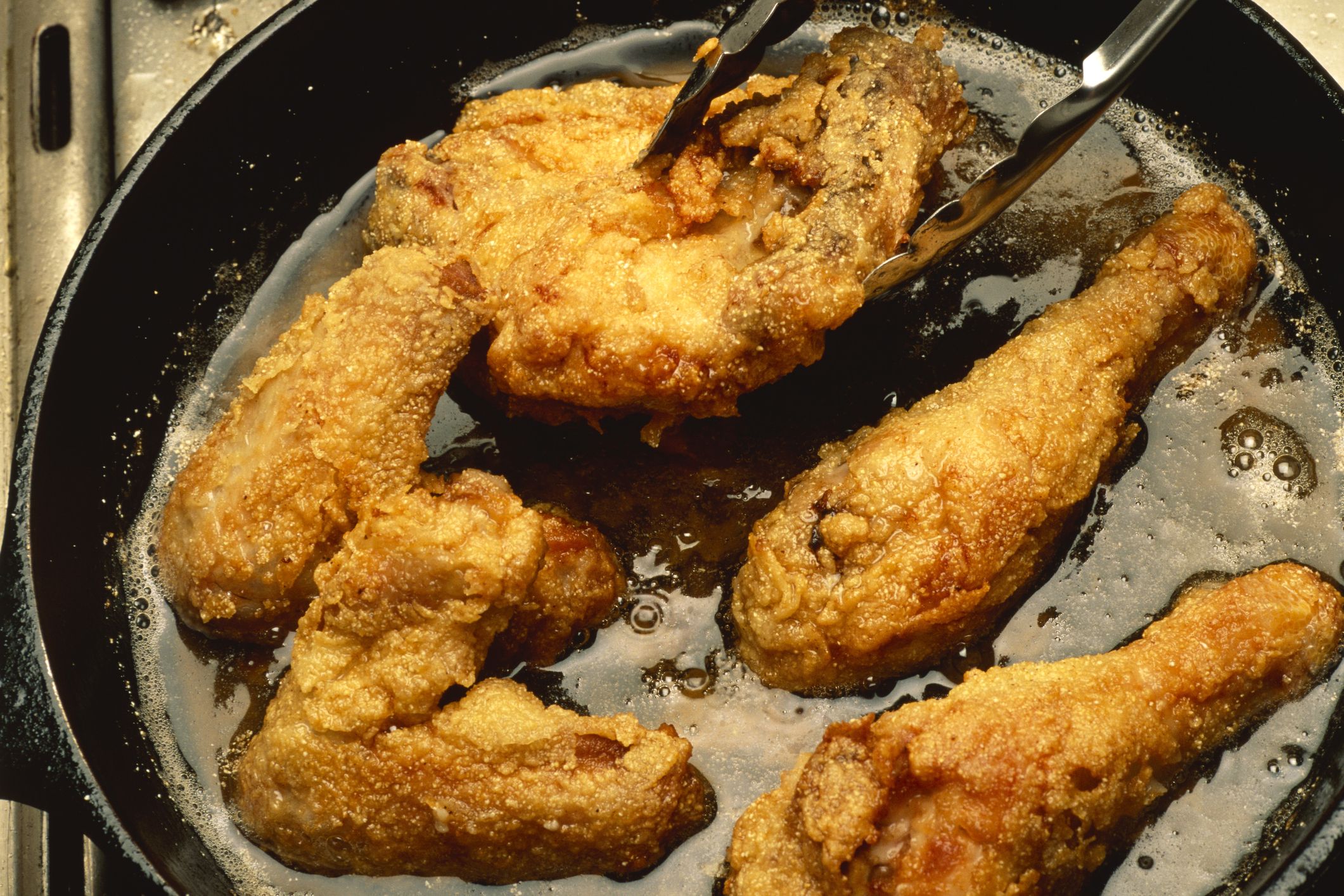 How To Get Rid Of Smell Of Fried Food How To Eliminate The Lingering Smell Of Fried Chicken