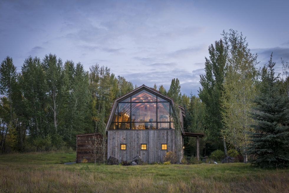 barn-inspired guest house exterior