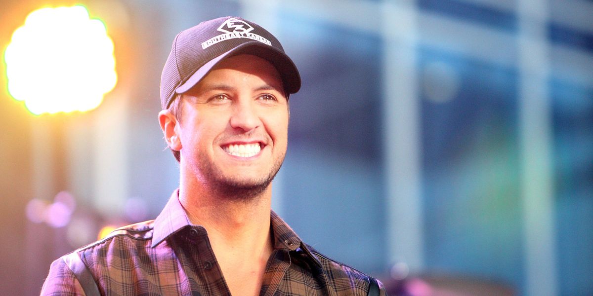 Luke Bryan to Sing National Anthem at 2017 Super Bowl