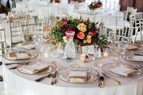 32 Dreamy Winter Wedding Photos Ideas For Weddings Winter Wedding Colors