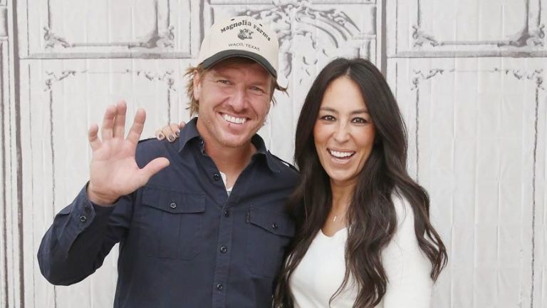 preview for It’s Official: Chip and Joanna Gaines Will Say Goodbye to the Show That Made Them Famous