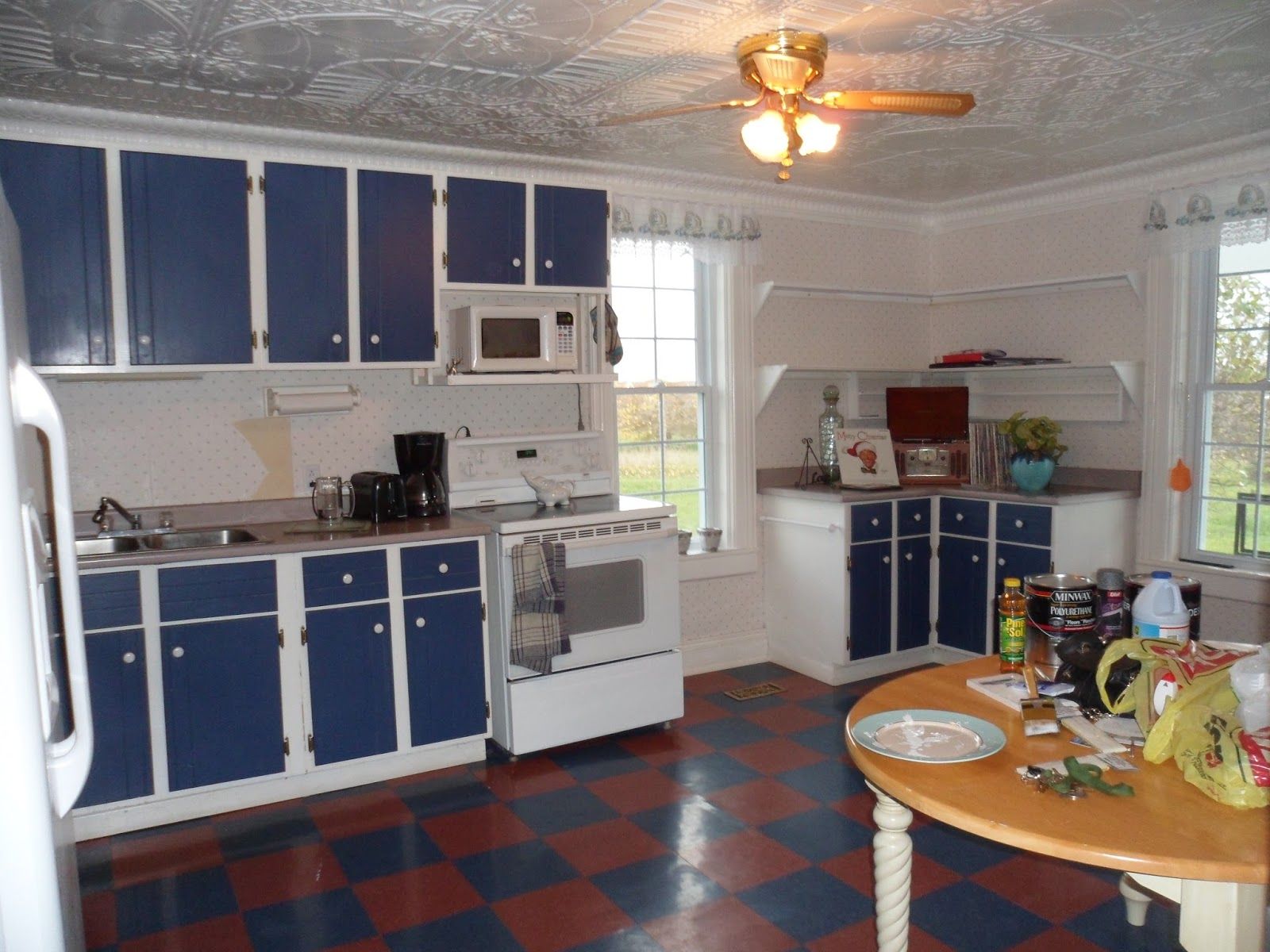 10 Diy Kitchen Cabinet Makeovers Before After Photos