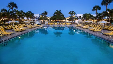 Swimming pool, Resort, Vacation, Resort town, Leisure, Hotel, Tourism, Sky, Caribbean, Seaside resort, 