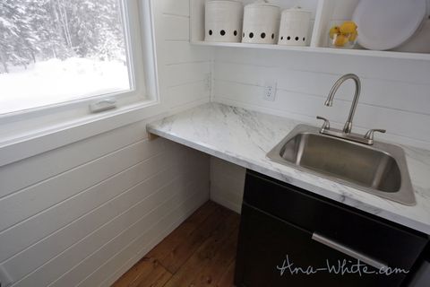 Sink, Property, Room, Countertop, Tile, Tap, Floor, Plumbing fixture, Bathroom, Bathroom sink, 
