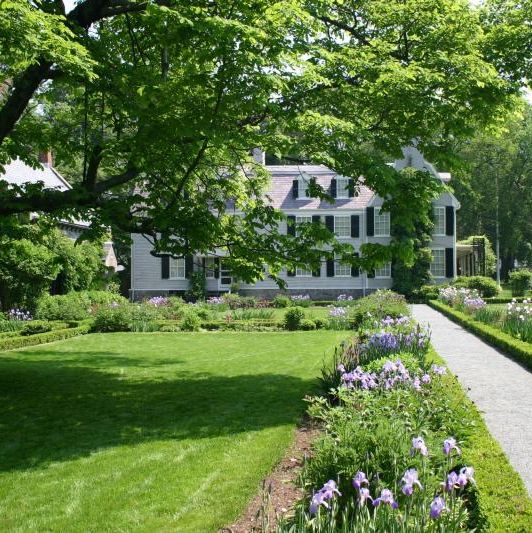 10 of America's Oldest Gardens