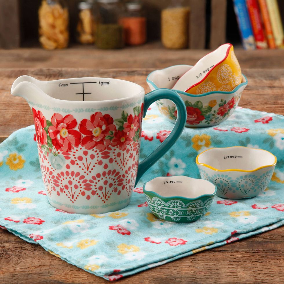 The Pioneer Woman Timeless Beauty 7-Piece Melamine Measuring Cup Set