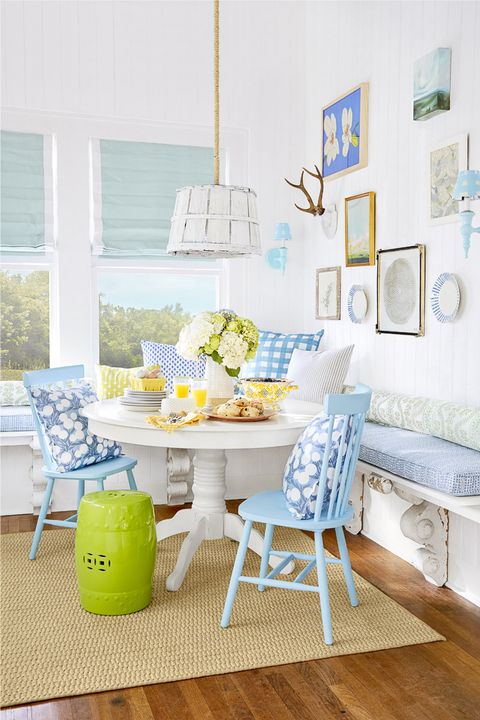 Blue, Furniture, Room, Living room, Interior design, Green, Yellow, Turquoise, Table, Wall, 