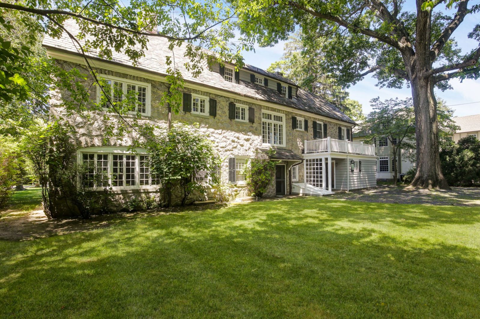 This Mansion Has Sat Virtually Untouched For 50 Years   Gallery 1490640627 Pelham Manor 1 